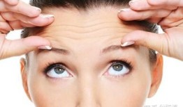 上眼睑肌无力导致抬头纹，如何解决？