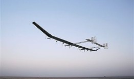 国产大型太阳能无人机首飞成功