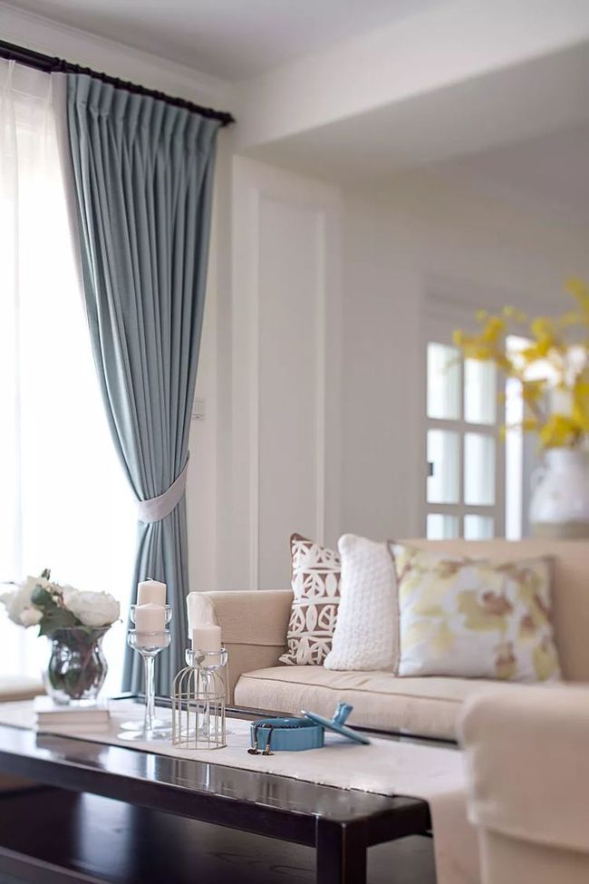 客厅风水窗帘颜色_客厅窗帘颜色_客厅窗帘的最佳颜色