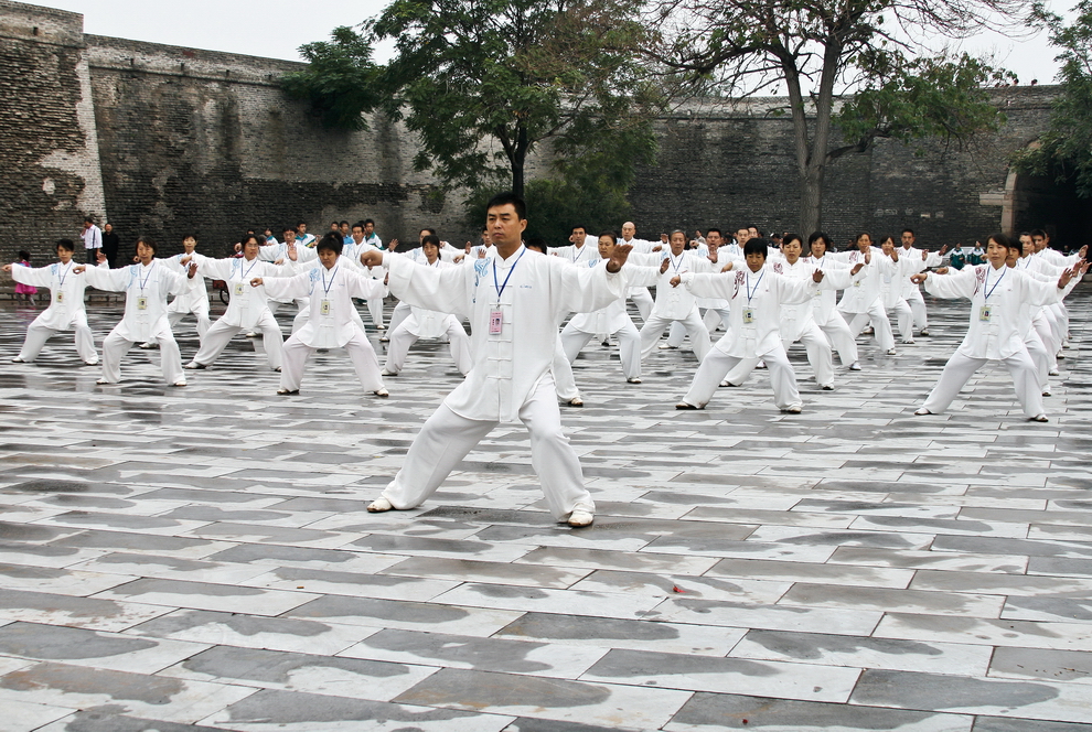 香港亚视太极养生太极瑜伽_太极_高档漂亮太极服太极鞋